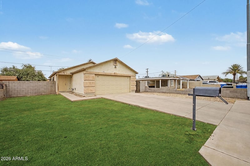 2434 E Roeser Rd, Phoenix, AZ 85040