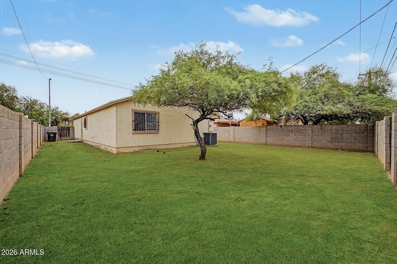 2434 E Roeser Rd, Phoenix, AZ 85040