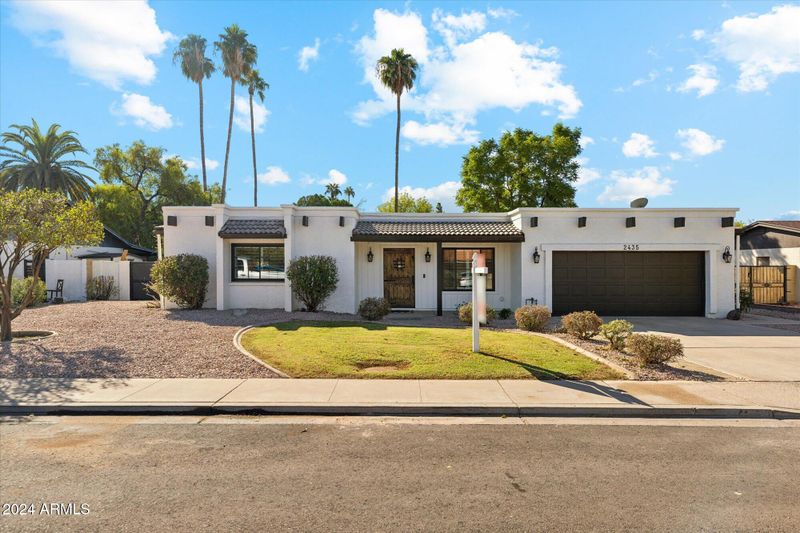 2435 E Jensen St, Mesa, AZ 85213