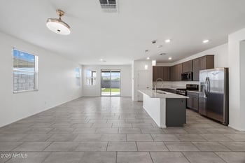 2435 Kowalsky Ln, Phoenix, AZ 85041