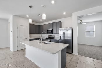 2435 Kowalsky Ln, Phoenix, AZ 85041