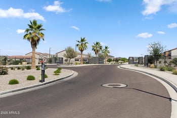 2435 Kowalsky Ln, Phoenix, AZ 85041