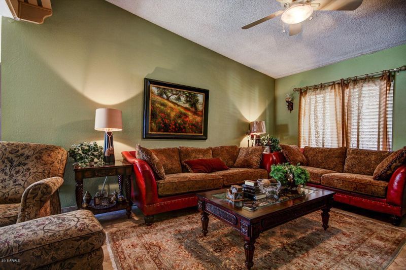 2435 W Gelding Dr, Phoenix, AZ 85023