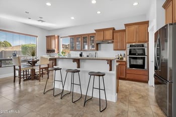 2436 Kachina Trl, Phoenix, AZ 85041