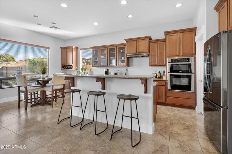 2436 Kachina Trl, Phoenix, AZ 85041