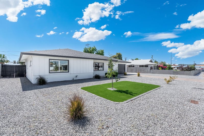 2437 Village Dr, Phoenix, AZ 85023