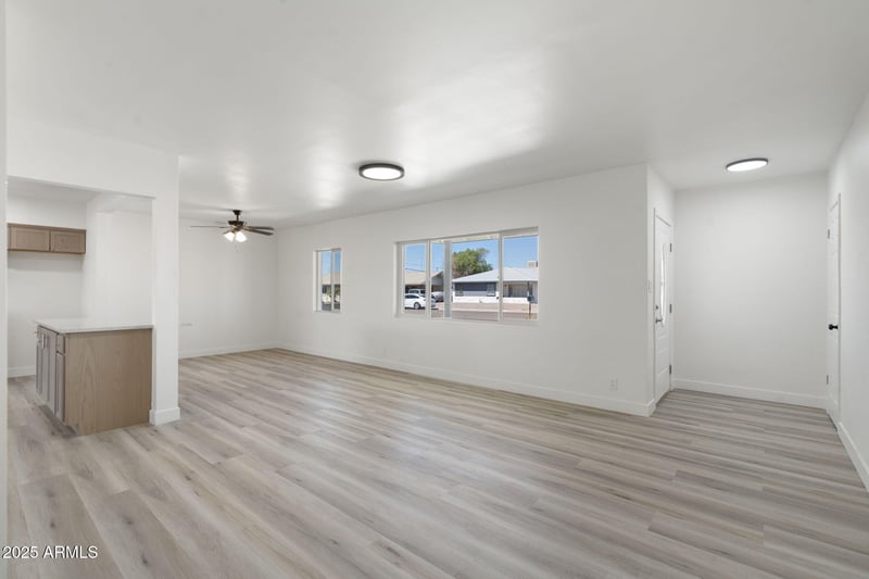2437 Village Dr, Phoenix, AZ 85023