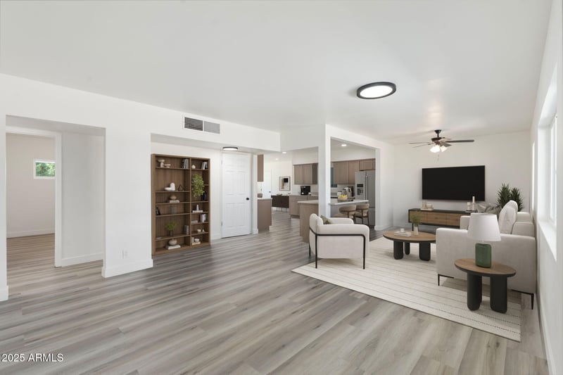 2437 Village Dr, Phoenix, AZ 85023