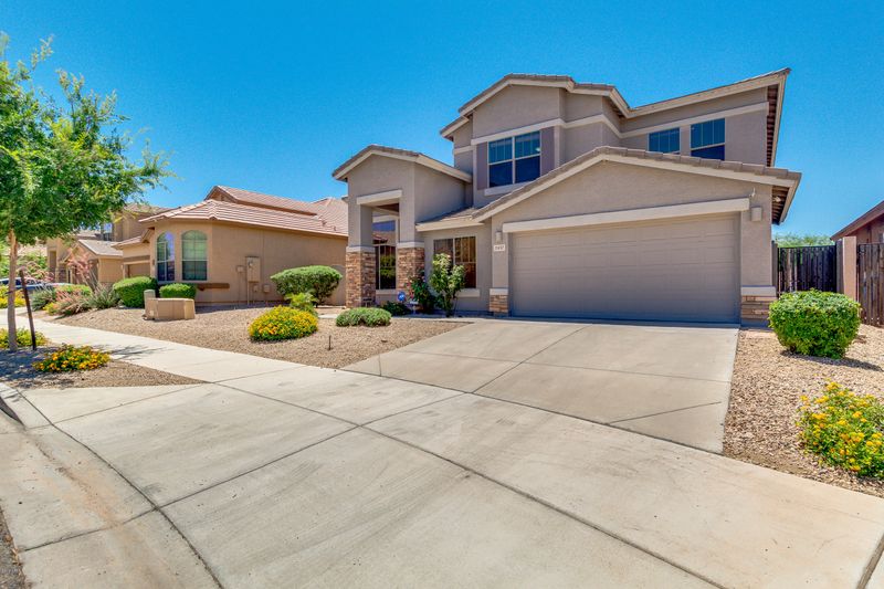 2437 W Red Range Way, Phoenix, AZ 85085