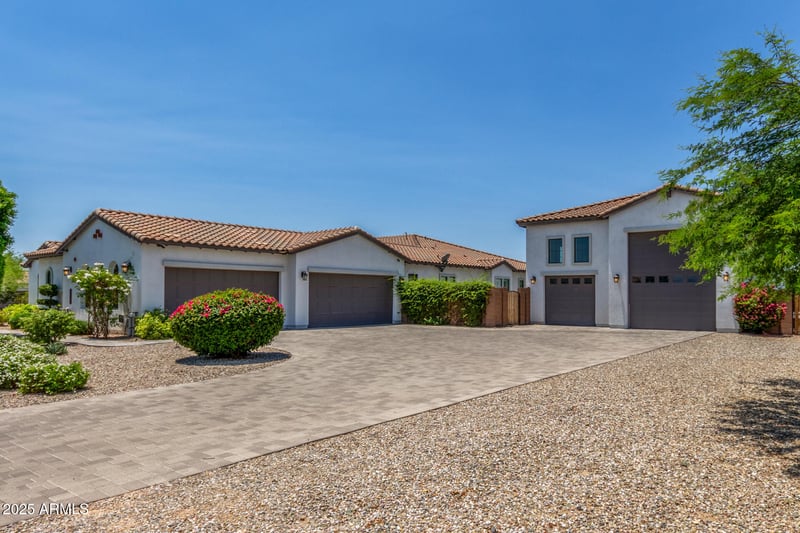 24372 96th Ln, Peoria, AZ 85383