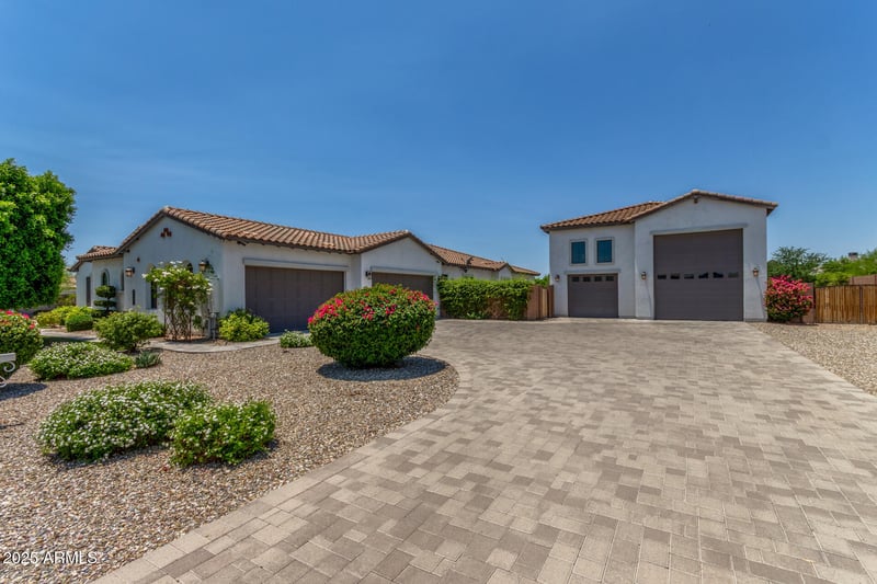 24372 96th Ln, Peoria, AZ 85383