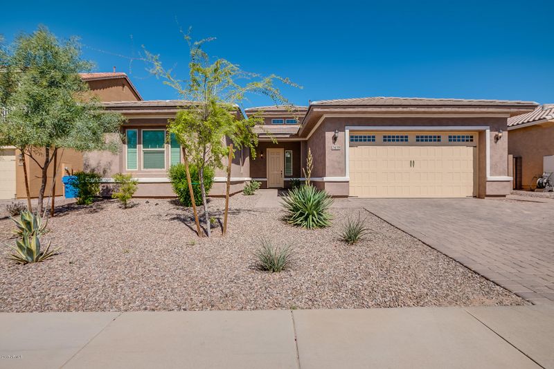 2438 E Lindrick Dr, Gilbert, AZ 85298