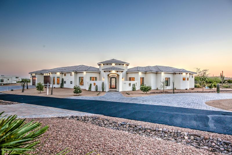 2438 N 90th St, Mesa, AZ 85207