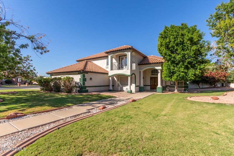 2438 N Forest Cir, Mesa, AZ 85203