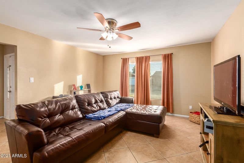 2438 W Nopal Ave, Mesa, AZ 85202