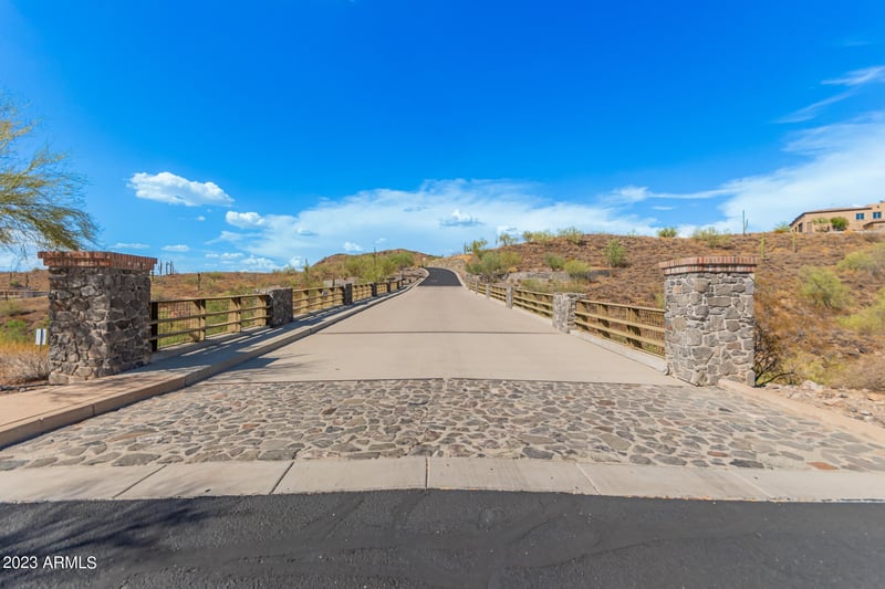 2439 Donatello Dr #16, Phoenix, AZ 85086
