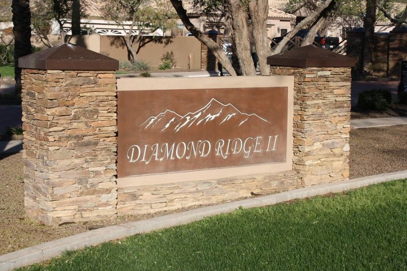 2439 E Desert Willow Dr, Phoenix, AZ 85048