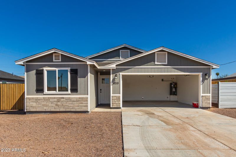 2439 E Tamarisk Ave, Phoenix, AZ 85040