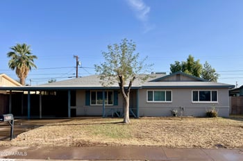 2439 Freeway Ln, Phoenix, AZ 85021