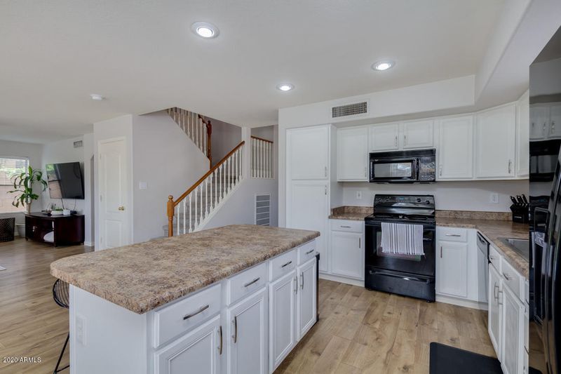 2439 W Blue Sky Dr, Phoenix, AZ 85085