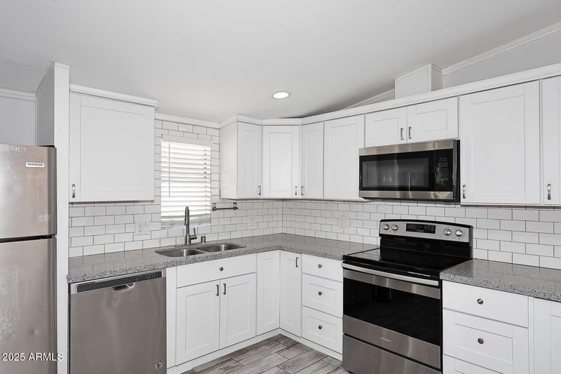 244 Hawes Rd, Mesa, AZ 85207