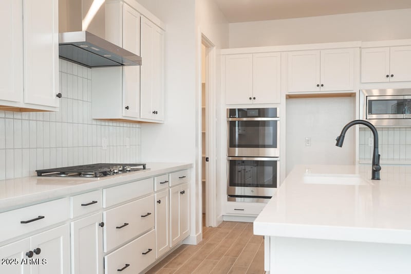 244 La Estela Ln, San Tan Valley, AZ 85140