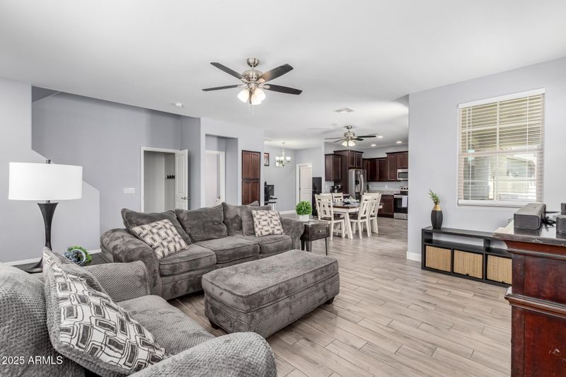 244 N 69th Pl, Mesa, AZ 85207