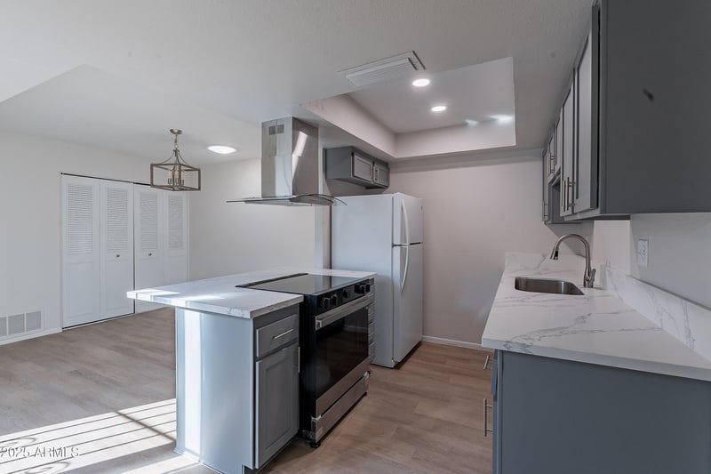 2440 22nd Ave, Phoenix, AZ 85009