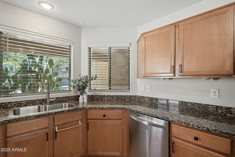 2440 Blue Sky Dr, Phoenix, AZ 85085