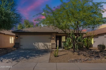 2440 Blue Sky Dr, Phoenix, AZ 85085