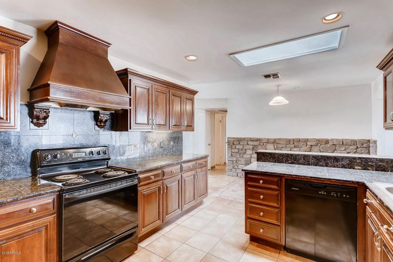 2440 E Libby St, Phoenix, AZ 85032