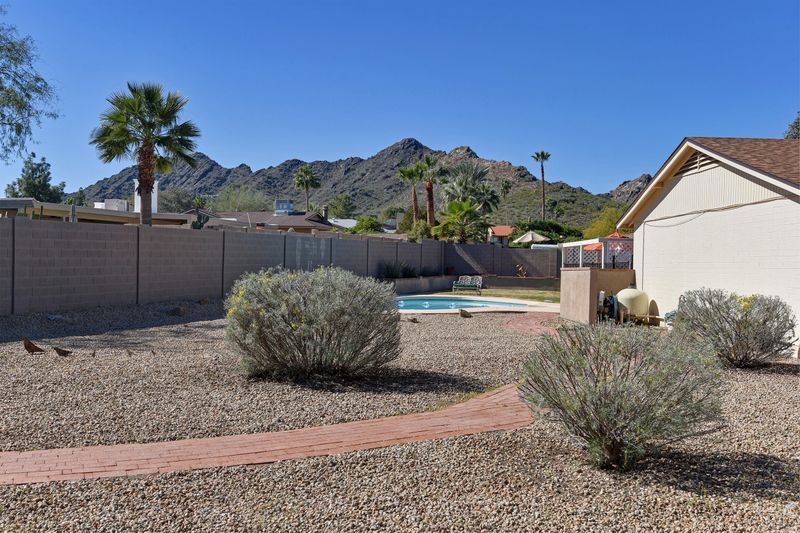 2441 E Cochise Rd, Phoenix, AZ 85028