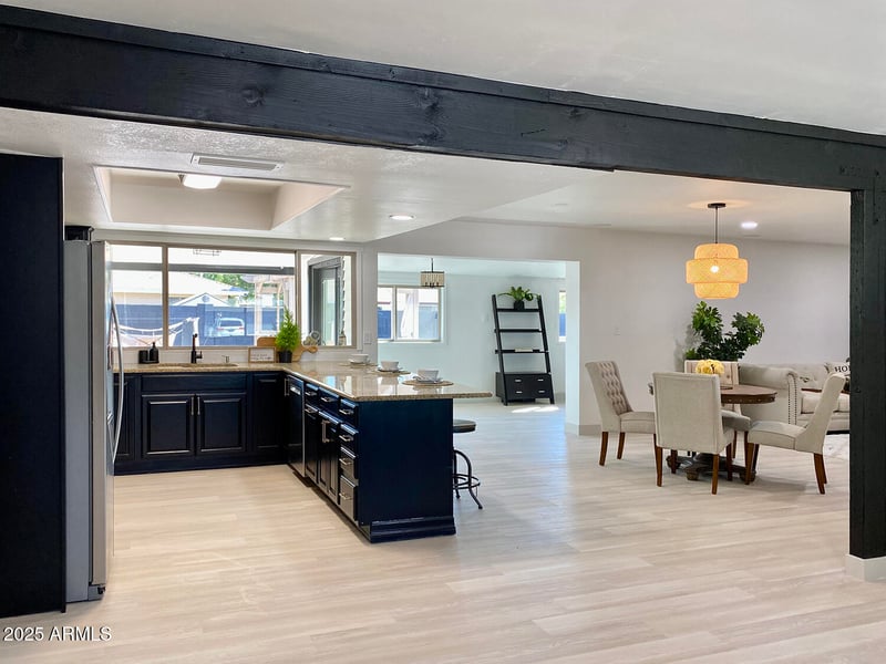 2441 Loyola Dr, Tempe, AZ 85282