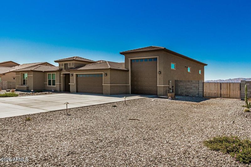24415 W Baker Dr, Wittmann, AZ 85361