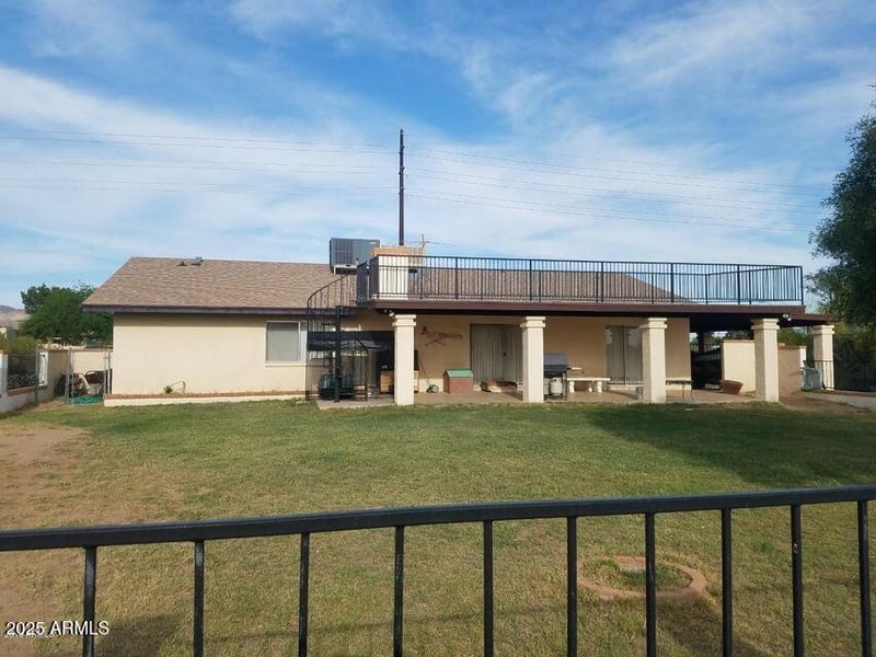 2442 76th St, Mesa, AZ 85207