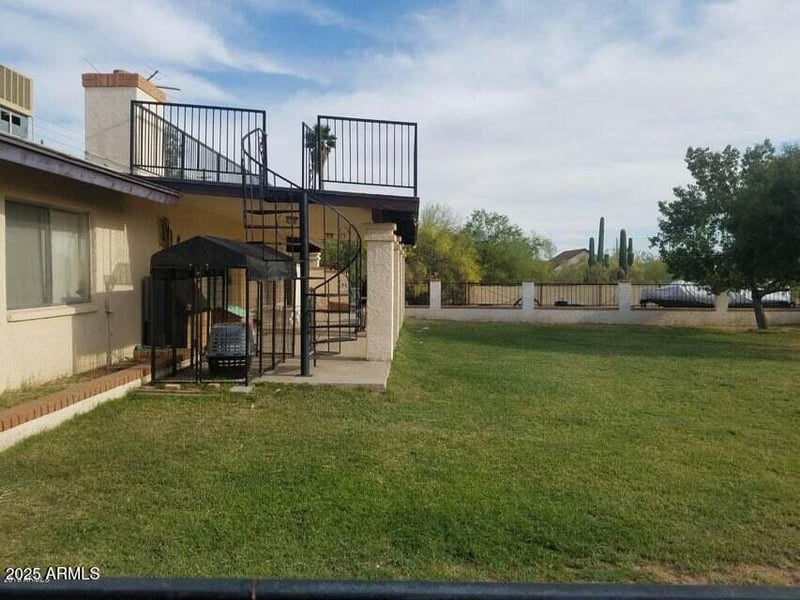 2442 76th St, Mesa, AZ 85207
