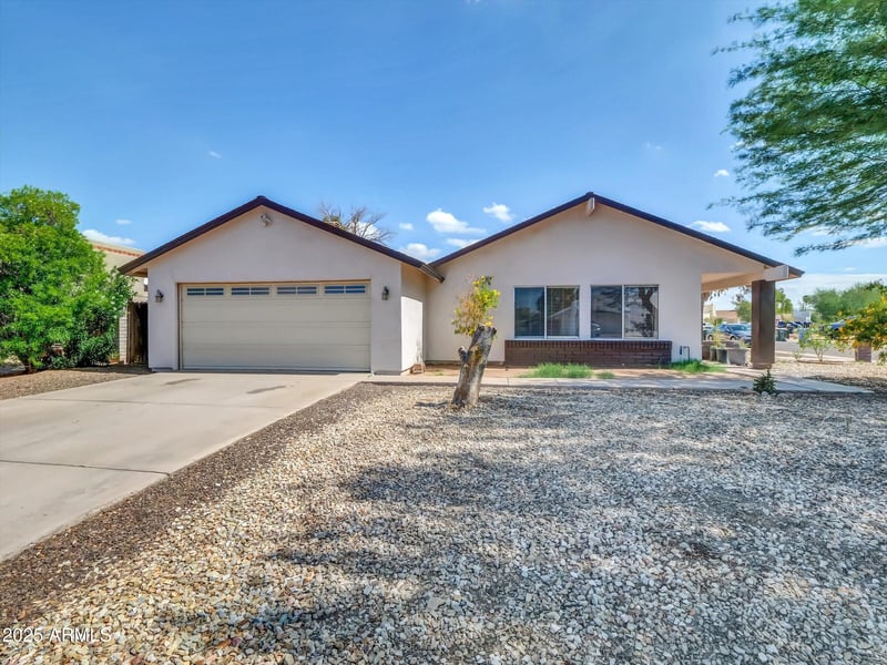 2442 Le Marche Ave, Phoenix, AZ 85023