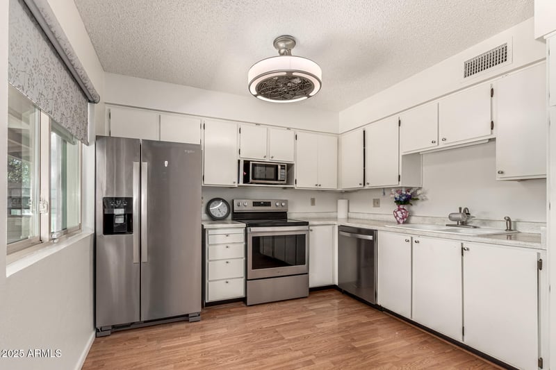 2442 University Dr #6, Mesa, AZ 85213