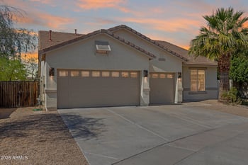 24420 60th Ln, Glendale, AZ 85310