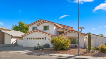 24420 39th Ln, Glendale, AZ 85310