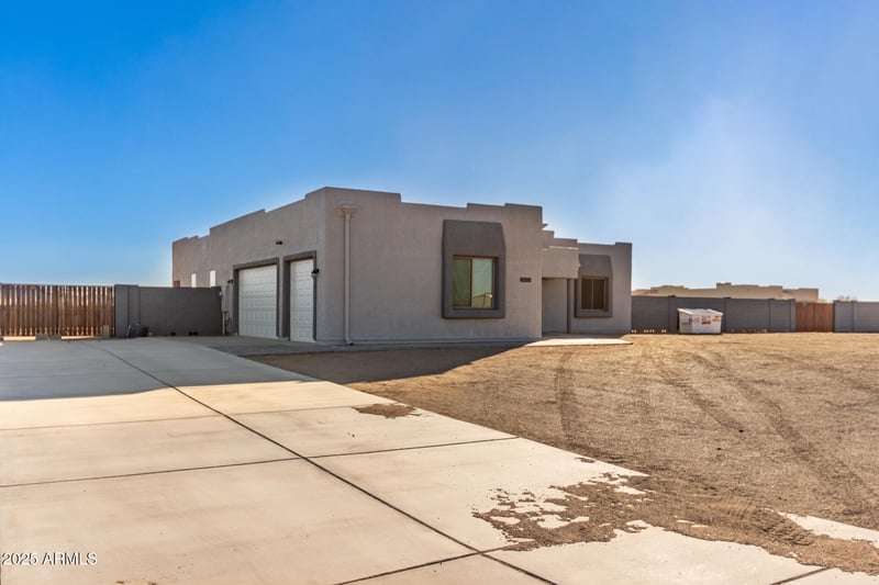 24421 Morning Vista Ln, Wittmann, AZ 85361