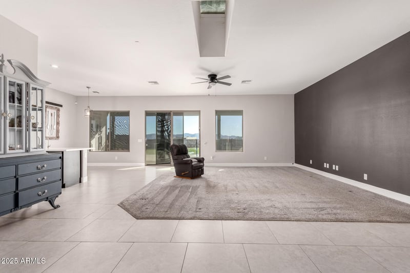 24421 Morning Vista Ln, Wittmann, AZ 85361