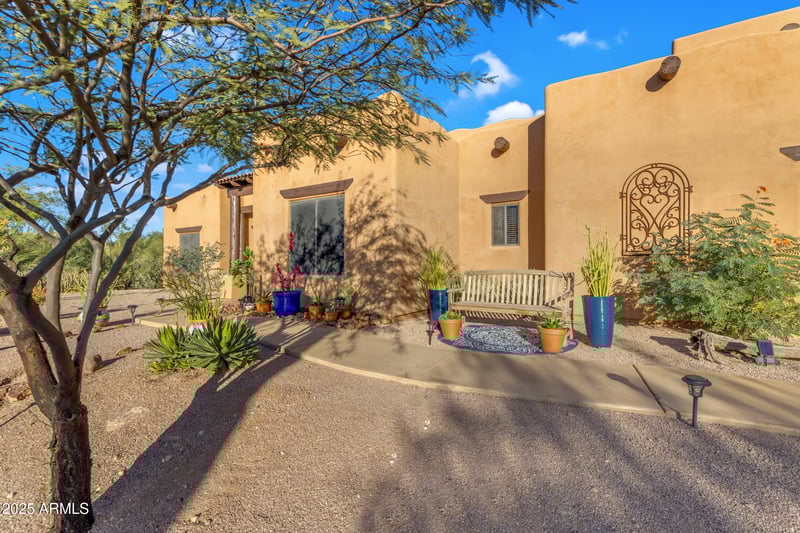2443 Sixshooter Rd, Apache Junction, AZ 85119