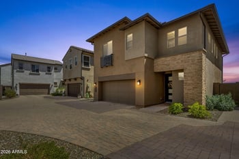 2443 W Gloria Ln, Phoenix, AZ 85085