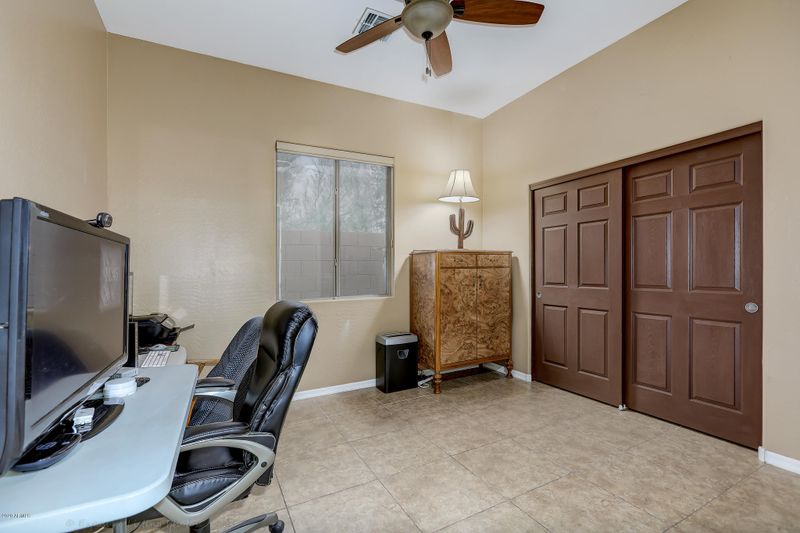 2443 W Long Shadow Trl, Phoenix, AZ 85085
