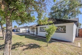 2445 Diana Ave, Phoenix, AZ 85021