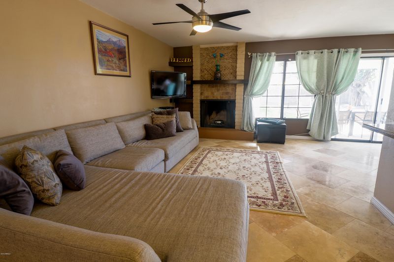 2445 E Aster Dr, Phoenix, AZ 85032