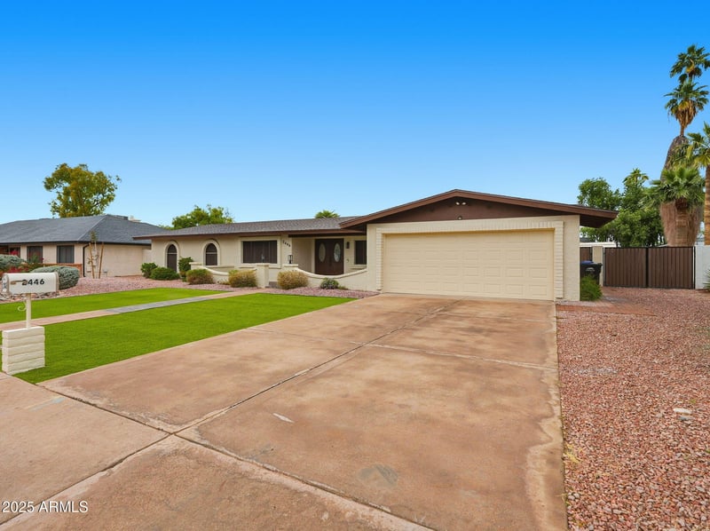 2446 E Hale St, Mesa, AZ 85213
