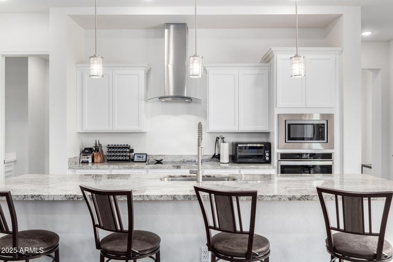 2446 Lovebird Ln, Gilbert, AZ 85297