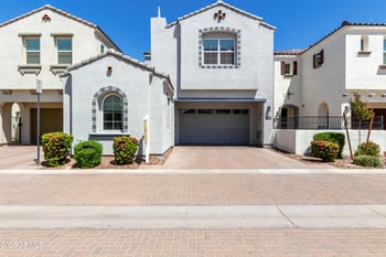 2446 Lovebird Ln, Gilbert, AZ 85297